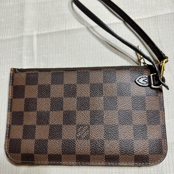 Authentic LOUIS VUITTON Vuitton Damier Ebene Neverfull Pochette - Picture 7 of 8